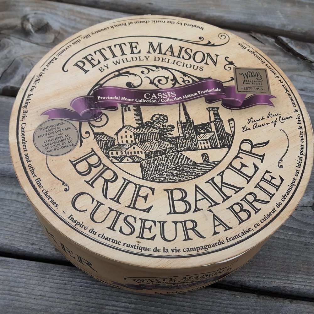 Wildly Delicious Petite Maison Brie Baker NIB RARE Colour Petite Maison